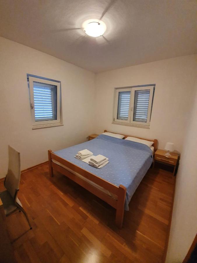 Aparthotel Marina Gromela Mirca  Bagian luar foto