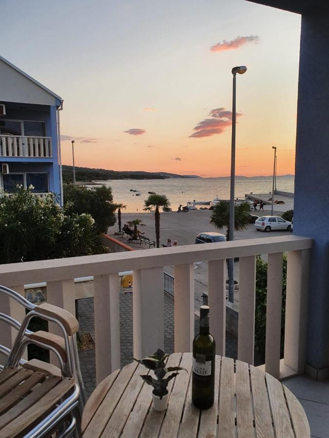 Aparthotel Marina Gromela Mirca  Bagian luar foto
