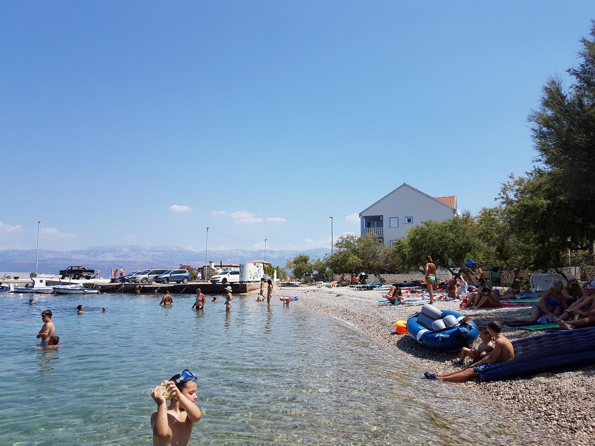 Aparthotel Marina Gromela Mirca  Bagian luar foto