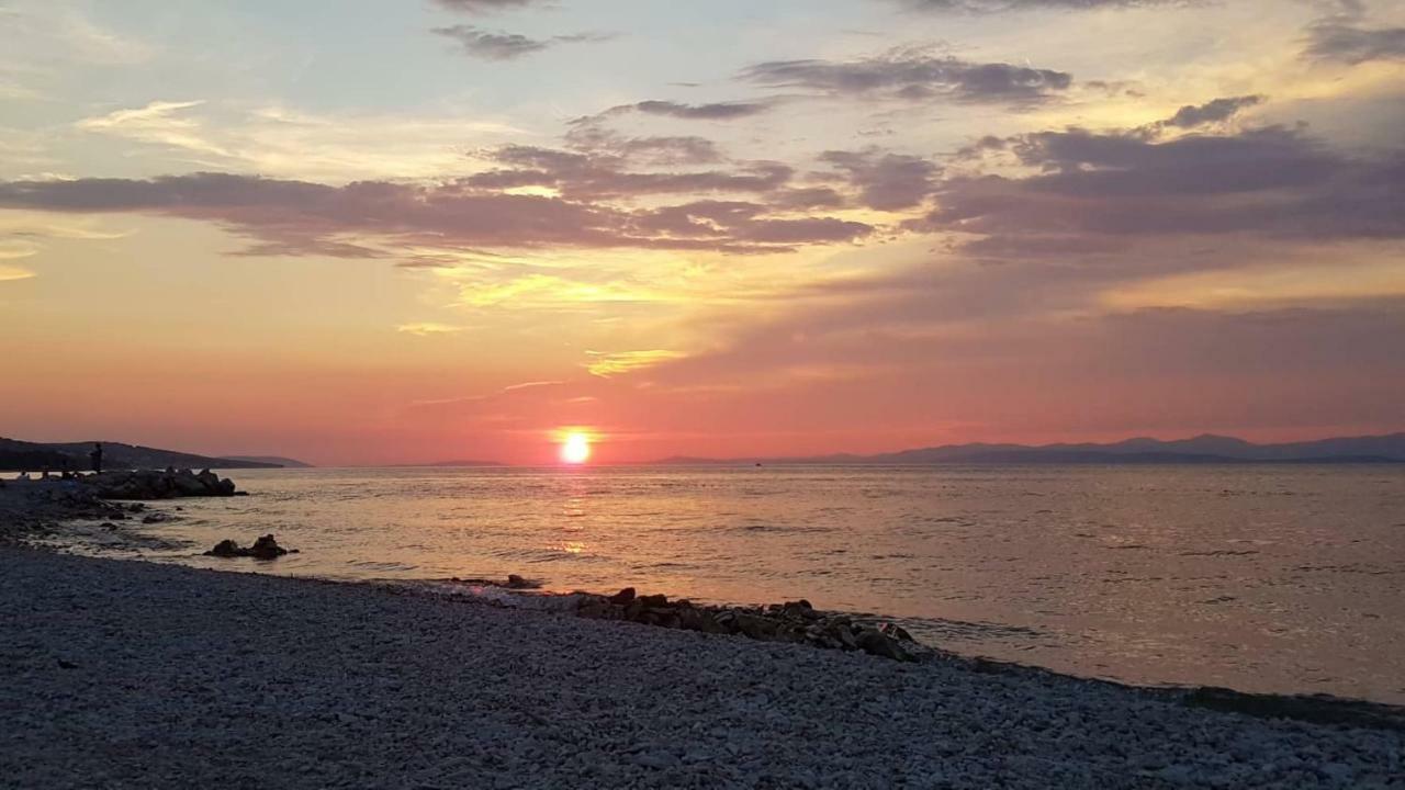 Aparthotel Marina Gromela Mirca  Bagian luar foto