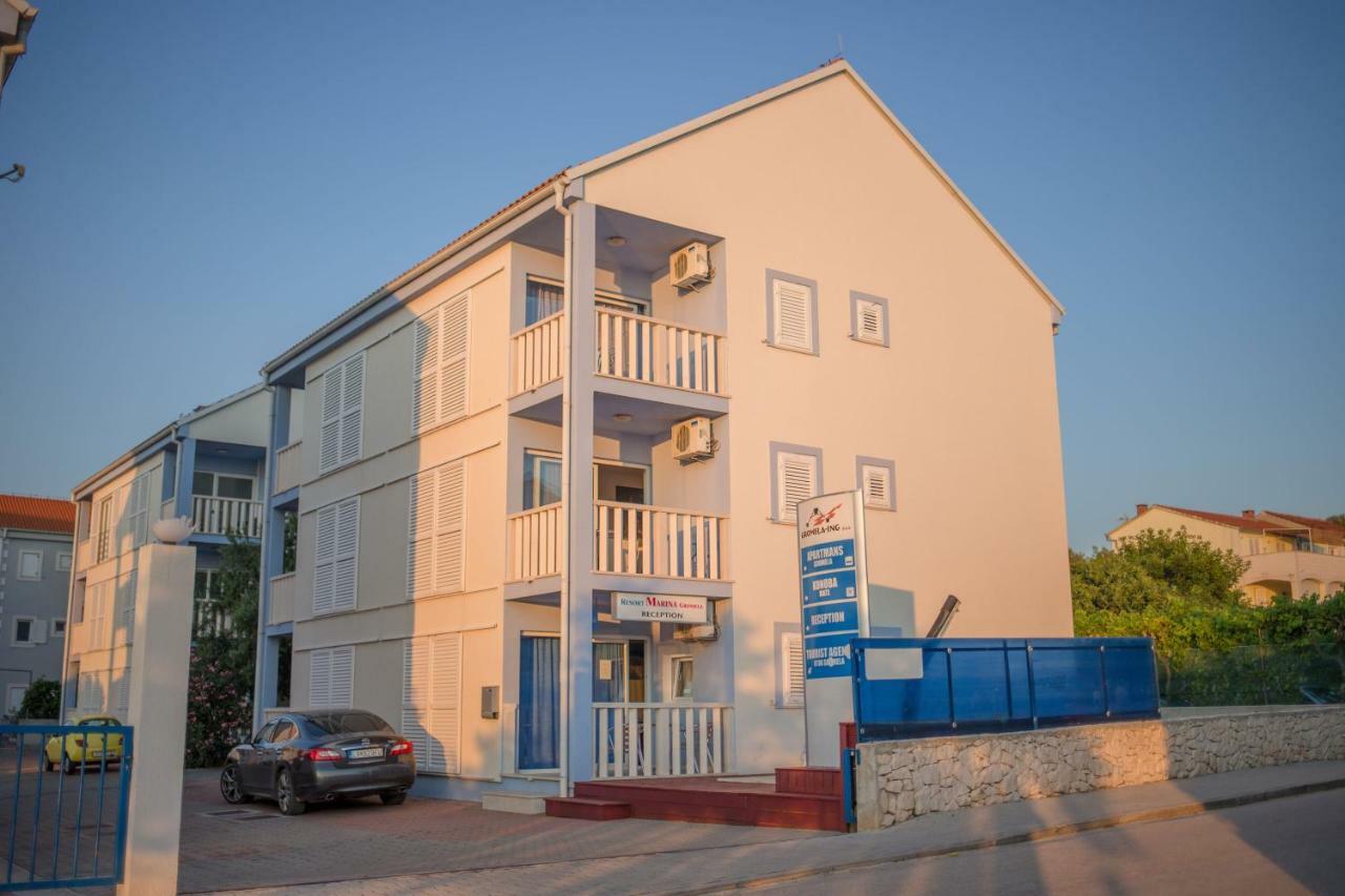 Aparthotel Marina Gromela Mirca  Bagian luar foto