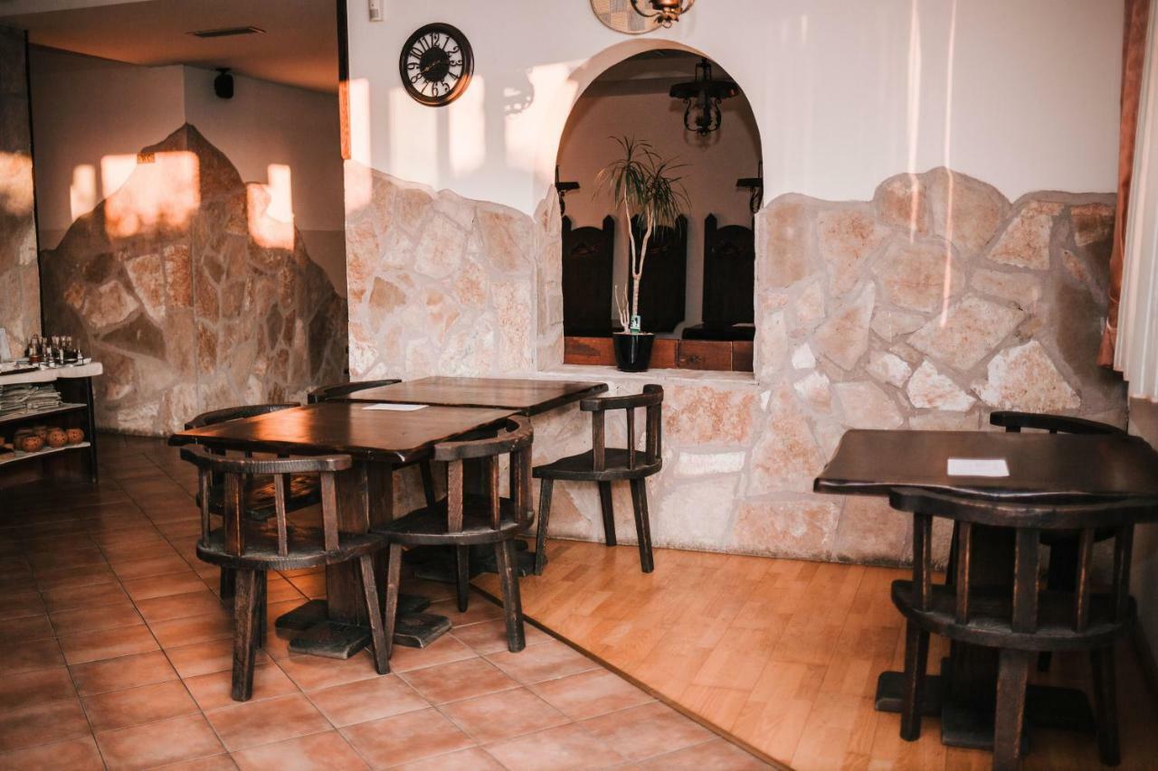 Aparthotel Marina Gromela Mirca  Bagian luar foto