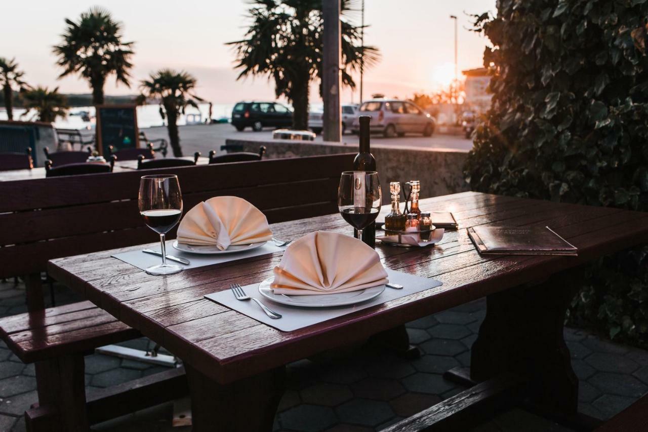 Aparthotel Marina Gromela Mirca  Bagian luar foto
