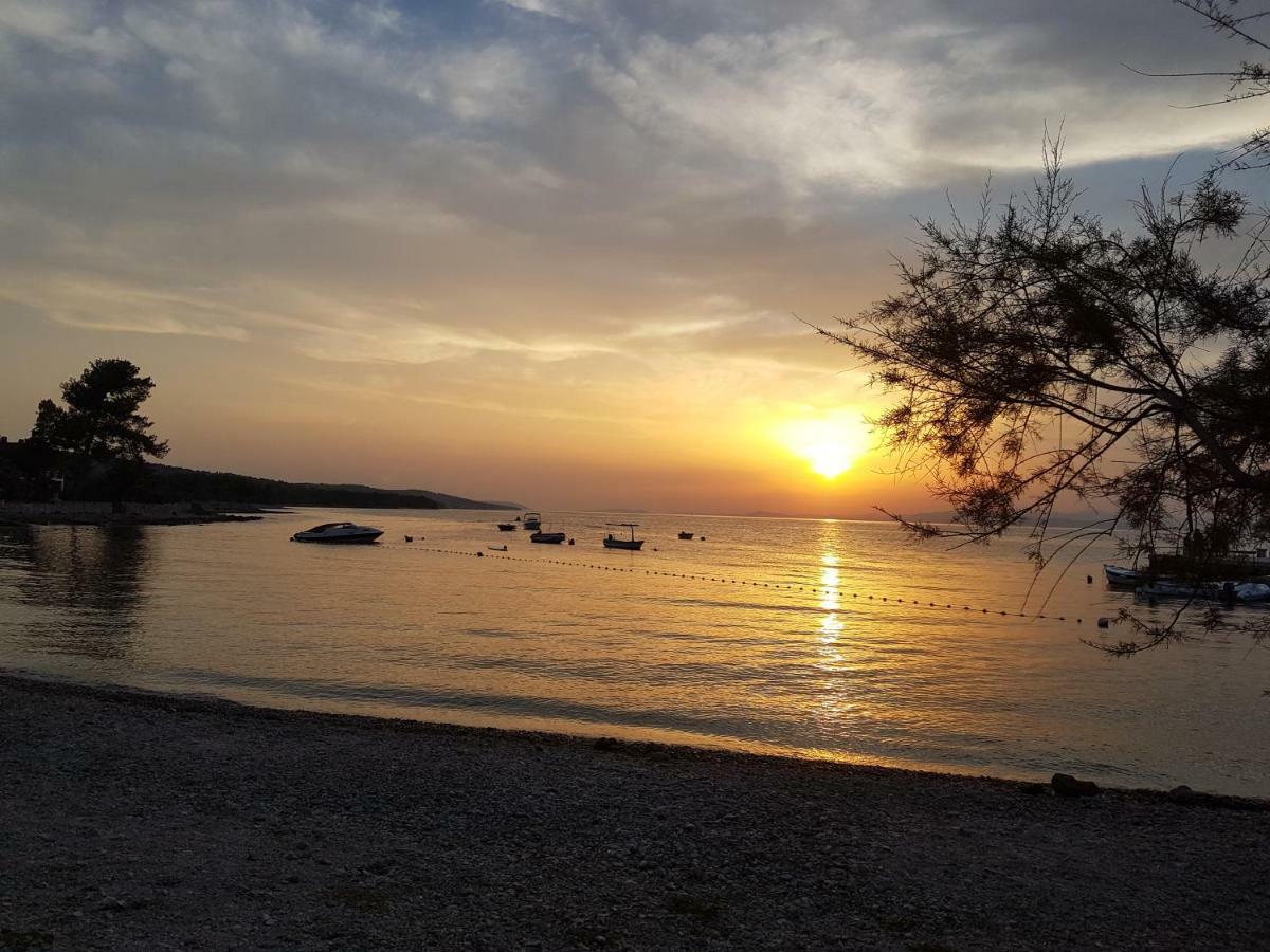 Aparthotel Marina Gromela Mirca  Bagian luar foto