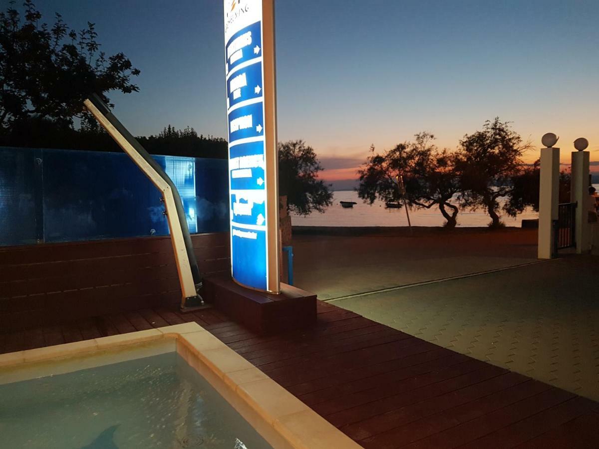 Aparthotel Marina Gromela Mirca  Bagian luar foto